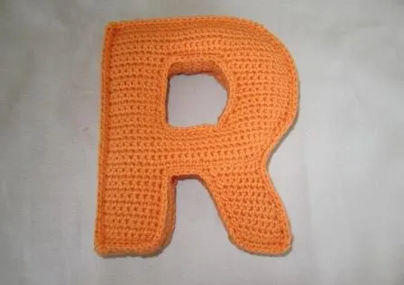 bigunki, amigurumis y ganchillo: Letra crochet 3D R