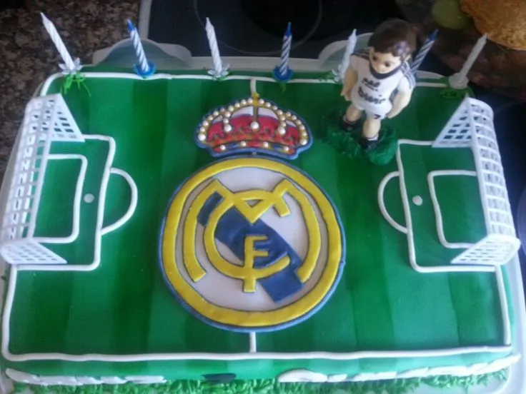 bizcochos on Pinterest | Real Madrid Cake, Baby Shower Cakes and ...