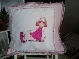 EL BLOG DE LAS COSITAS DE GINA: COJIN PARA LA PRINCESA DE LA CASA EL BLOG DE LAS COSITAS DE GINA: COJIN PARA LA PRINCESA DE LA CASA