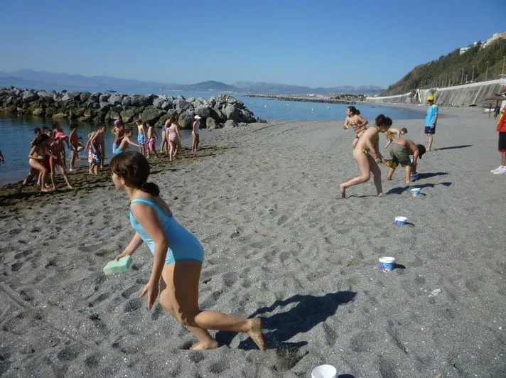 BlueBay Sensations – 8 ideas para jugar con los niños en la playa