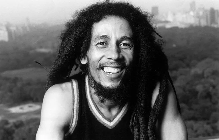 Bob Marley: Statue of reggae icon unveiled in Jamaica