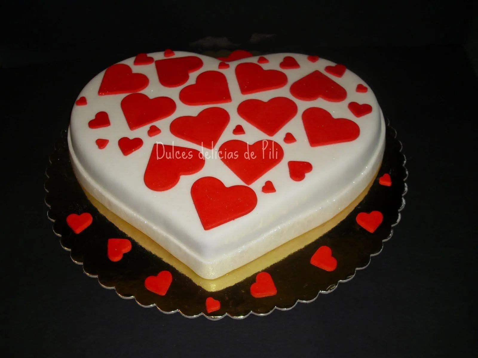  ... de bodas muy especial hice esta torta en forma de corazon lleno de