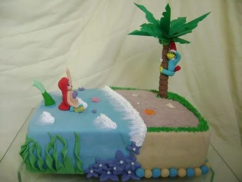 Bolo Ariel e pica-pau - cake Ariel and Woody Woodpecker - a photo ...