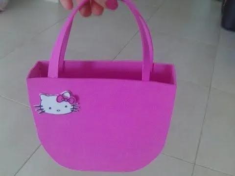 Nuevo bolso Hello Kitty con goma eva - YouTube