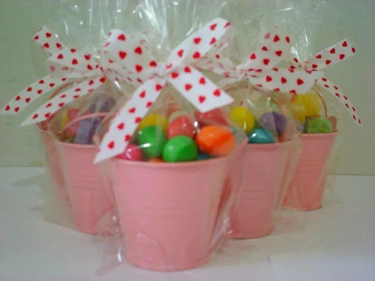 Bonitos vasos con dulces de colores | Fiestas Infantiles ...
