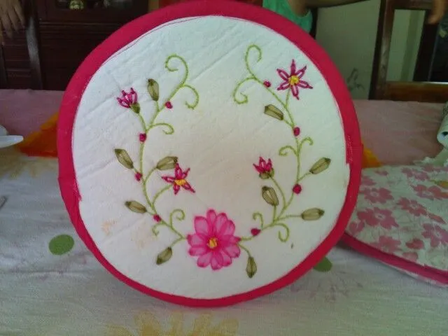 bordado on Pinterest | Embroidery, Stitches and Ribbon Embroidery