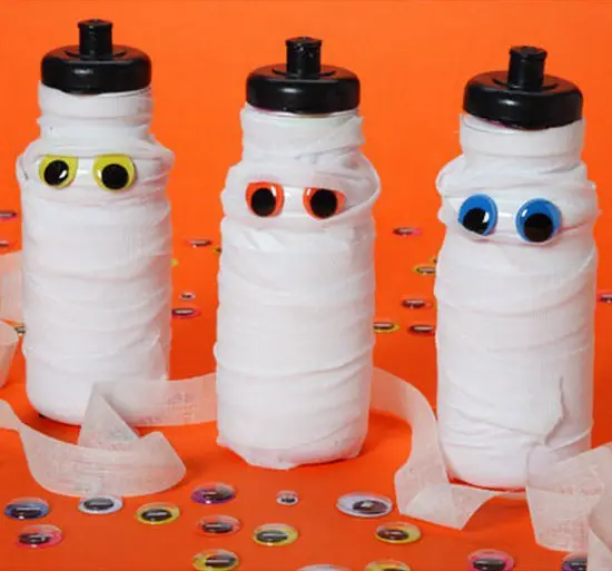 Botellas de agua- momias para Halloween | Manualidades ...