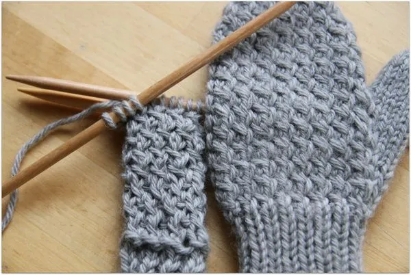 Debajo un botón...: Knitting and Crochet