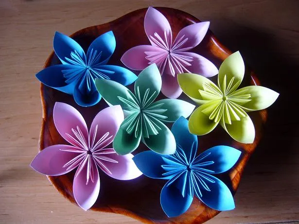 LAS COSAS DE BRUJI: Flores Origami