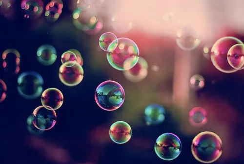 Burbujas de colores | WORLD HAPPY,