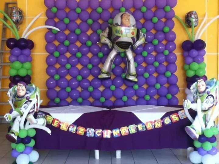 Buzz light year balloon decor by globos chasty | toy story ..party ...