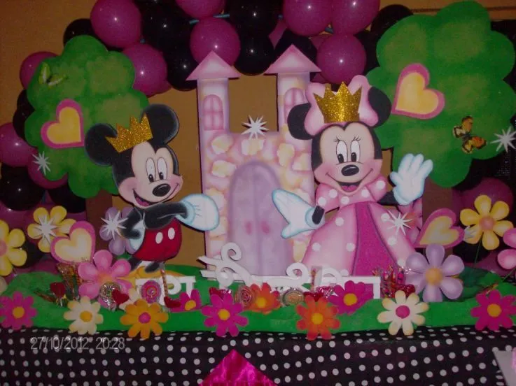 hermosa decoracion de mesa de fantasia | Minnie y Mickey | Pinterest