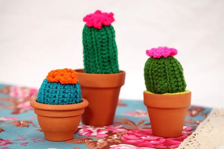 Cactus tejido, por Camila Aparicio. Hecho en casa. http://www ...