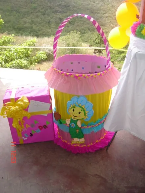 Caja para regalos fiesta infantil - Imagui