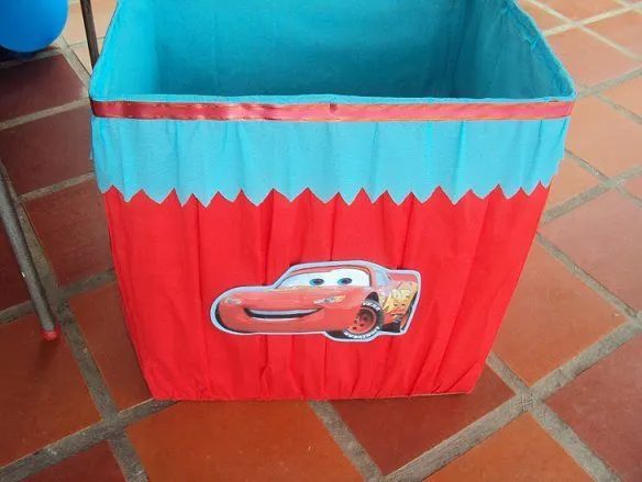 Caja de regalos para fiestas infantiles de cars - Imagui