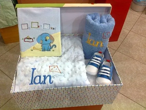 Cajas de nacimiento para bebés personalizadas | La Tienda de Mami