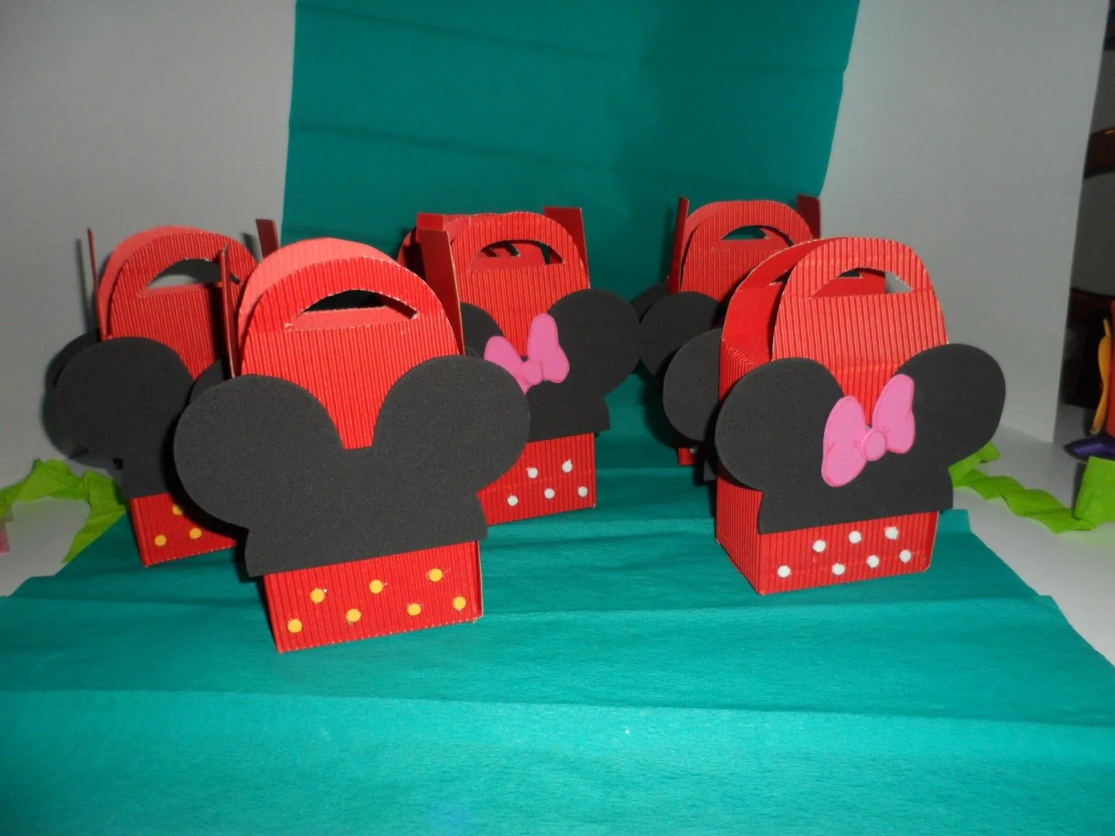 Cajas de sorpresa de Mickey Mouse - Imagui