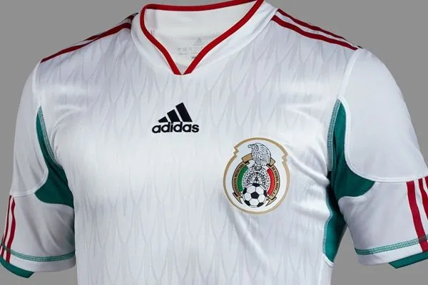 Nueva camiseta blanca de la Selección Mexicana; edición limitada ...