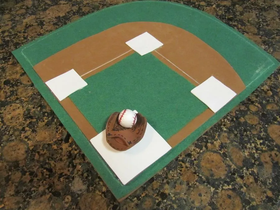 campo, guante y pelota de beisbol en goma eva | Manualidades