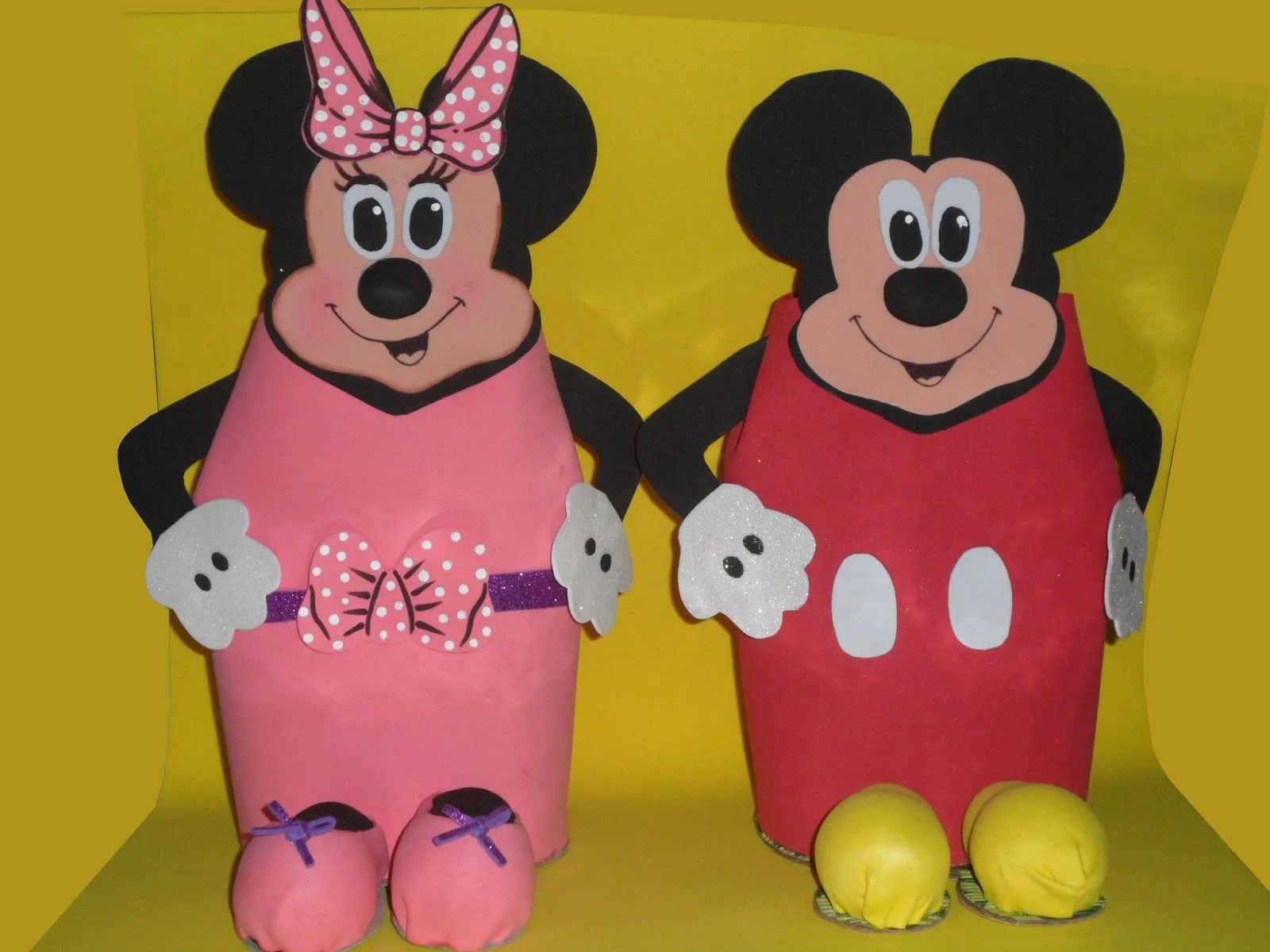 Canastas e invitaciones Mickey Mouse y Minnie - Fiestimanía