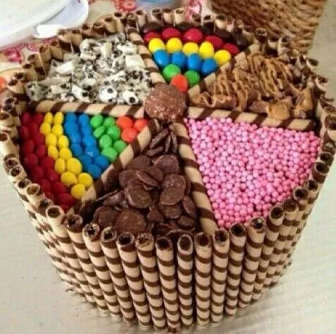 Candy cake - torta decorada con dulces | torta valentino | Pinterest