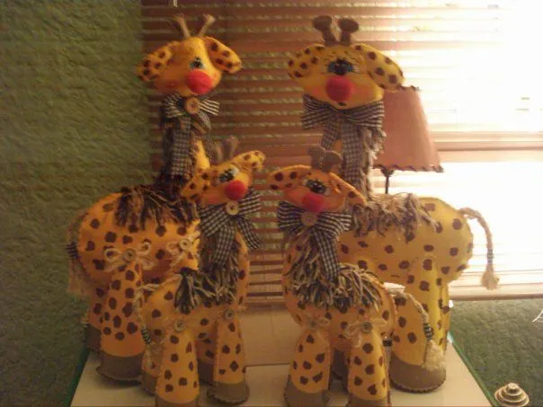 Trabajos en fomi de jirafas - Imagui