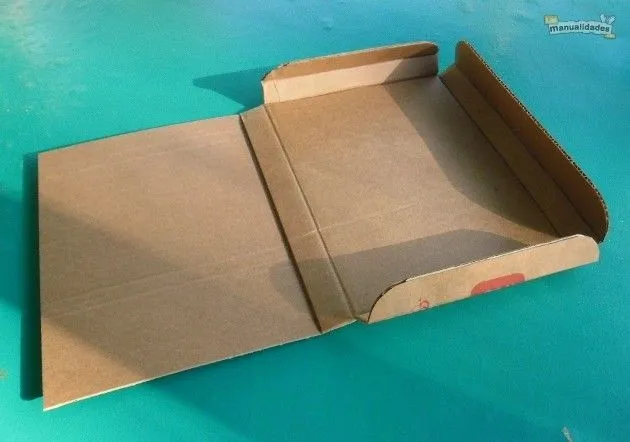 Cómo hacer una carpeta de cartón reciclado | diarioartesanal