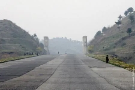 carreteras vacias en corea del norte | Corea del Norte Por Descubrir