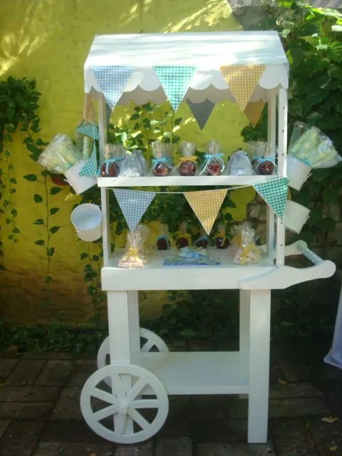 Carritos para dulces on Pinterest | Cake Stands, Dessert Tables ...