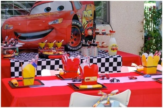 Cars 2 Decoración de Fiestas Infantiles - Party Ideas : Fiestas ...