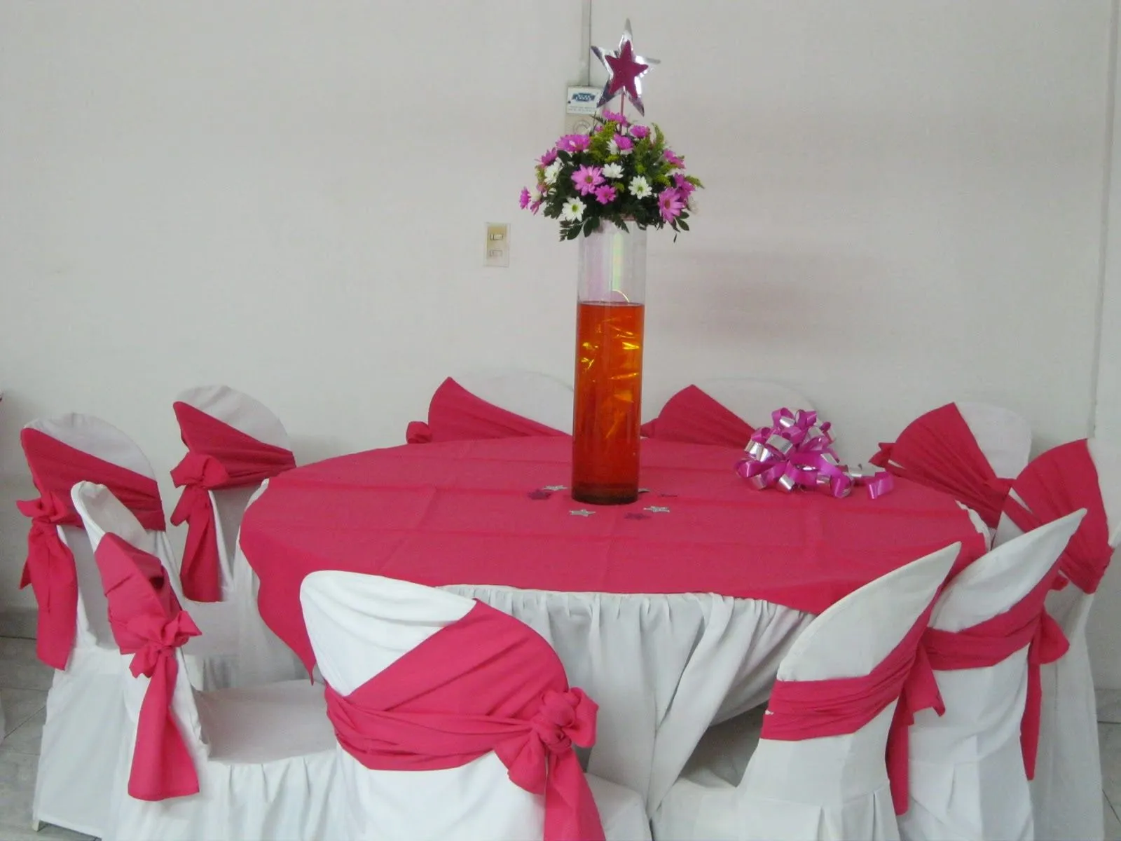 Casa De Eventos Lopez: 15 AÑOS FUCSIA CON BLANCO Casa De Eventos Lopez: 15 AÑOS FUCSIA CON BLANCO