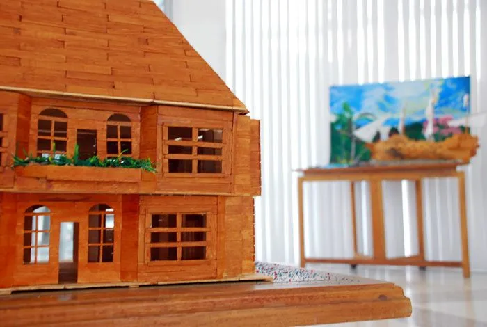 Como hacer una casa con palitos de paleta - Imagui