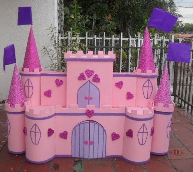 Como hacer un castillo de princesas en foami | Como hacer un castillo,  Casas de cajas de cartón, Manualidades