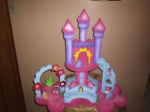 Castillos de princesa con fomi - Imagui