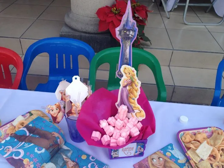 Mi centro de mesa fiesta rapunzel | DECORACION RAPUNZEL!!! | Pinterest