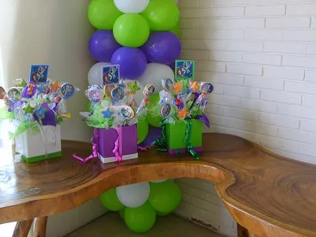 Arreglos de mesa para fiestas infantiles de buzz lightyear - Imagui