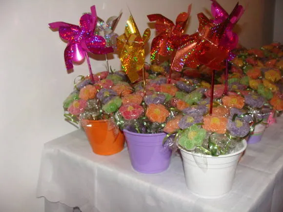 Centros mesa flores goma eva - Imagui