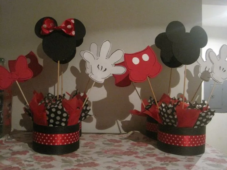 Centros de mesa, Mickey y Minnie | Minnie mouse fiesta | Pinterest