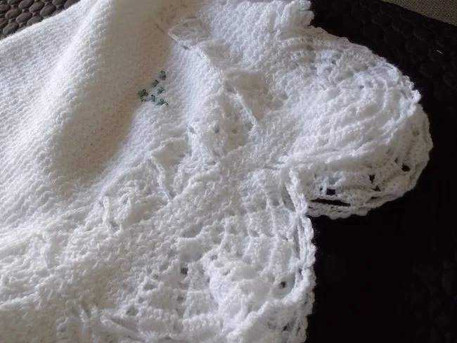 Chal de bebé tejidos a crochet - Imagui