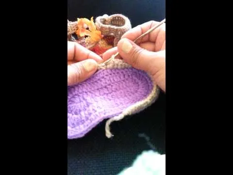 chanclas y sandalias para bebes a crochet y dos agujas PlayList