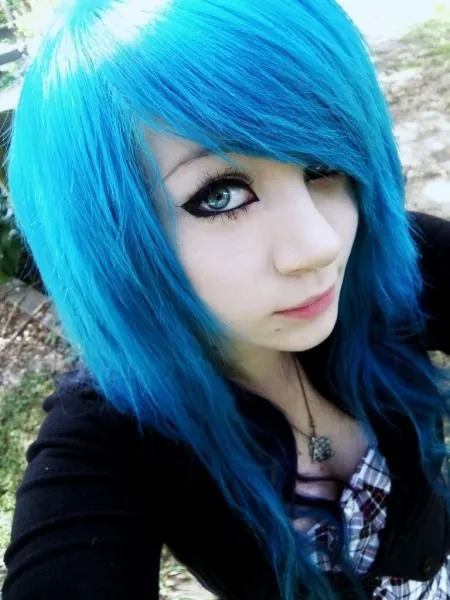 Chicas emo lindas con cabello de color azul - Imagui