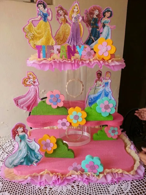 Chupetero princesas | Birthday Party Centerpieces | Pinterest