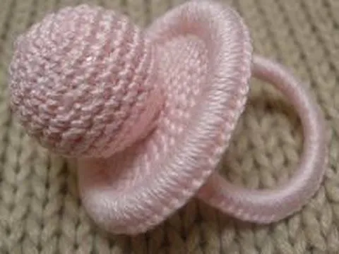 Chupón o chupete en crochet: souvenir para baby shower o bautizo