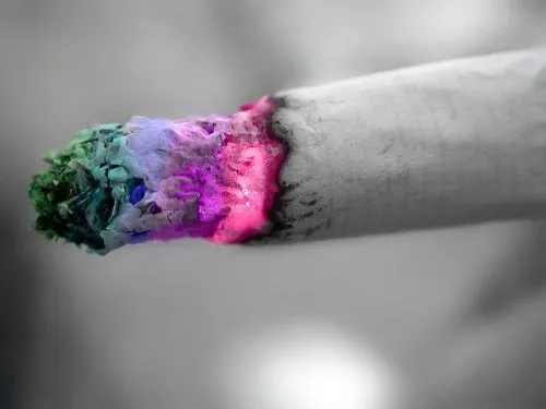 Cigarros humo de colores - Imagui