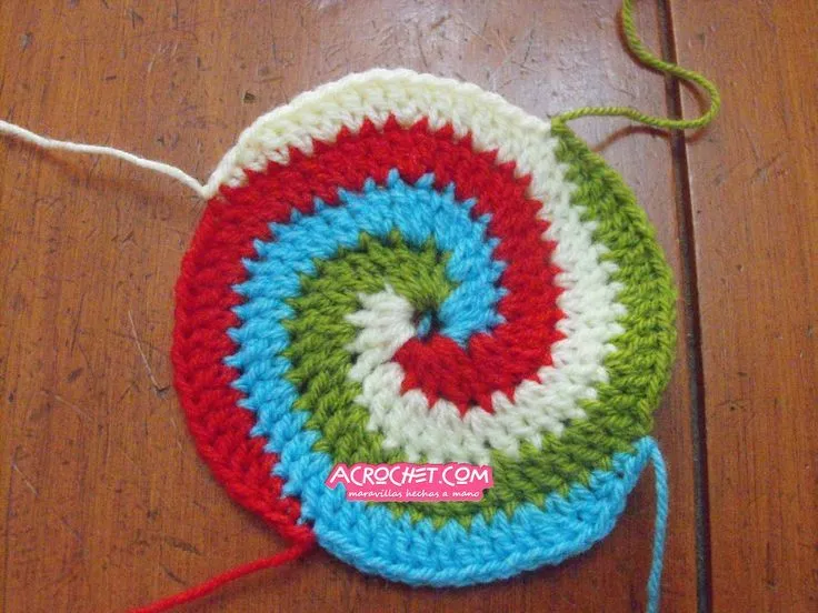 Círculo hecho de cuatro colores (tutorial) | Blog a Crochet ...