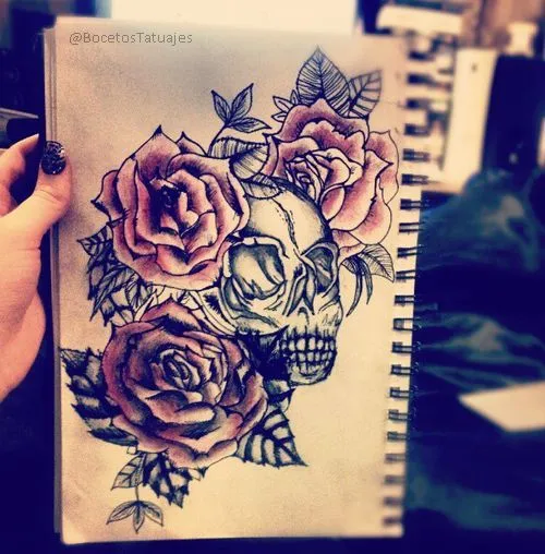 Un clásico de #rosas y #calaveras | Tatuajes | Pinterest