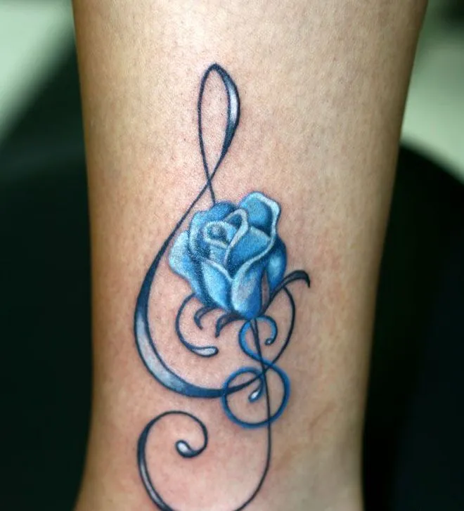 Clave de Sol en forma de Rosa - Tatuajes para Mujeres