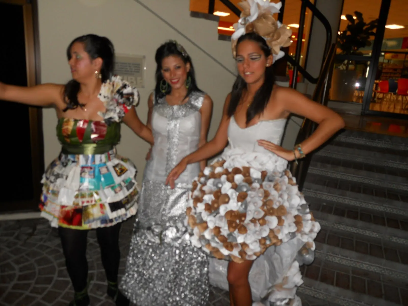 Climatización y Acústica: vestidos de materiales reciclables en la ... Climatización y Acústica: vestidos de materiales reciclables en la ...