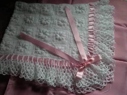 Mantilla Al Crochet Para Bebe | CROCHET BABY BLANKETS | Pinterest