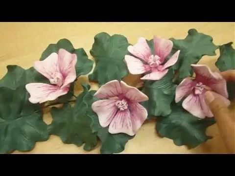 Como hacer colgante con flores de goma eva/foamy | Academia de ...
